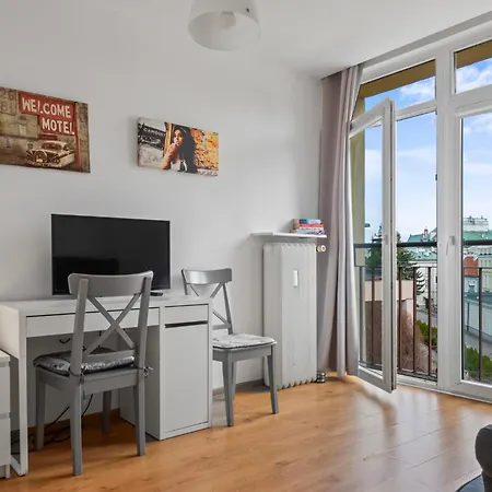 Quiet 3-bedroom Flat. Old Town. * Warszawa