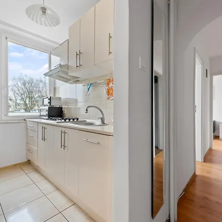 Apartment Quiet 3-bedroom Flat. Old Town.